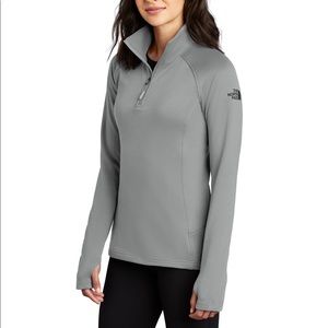 North Face Women’s Pullover